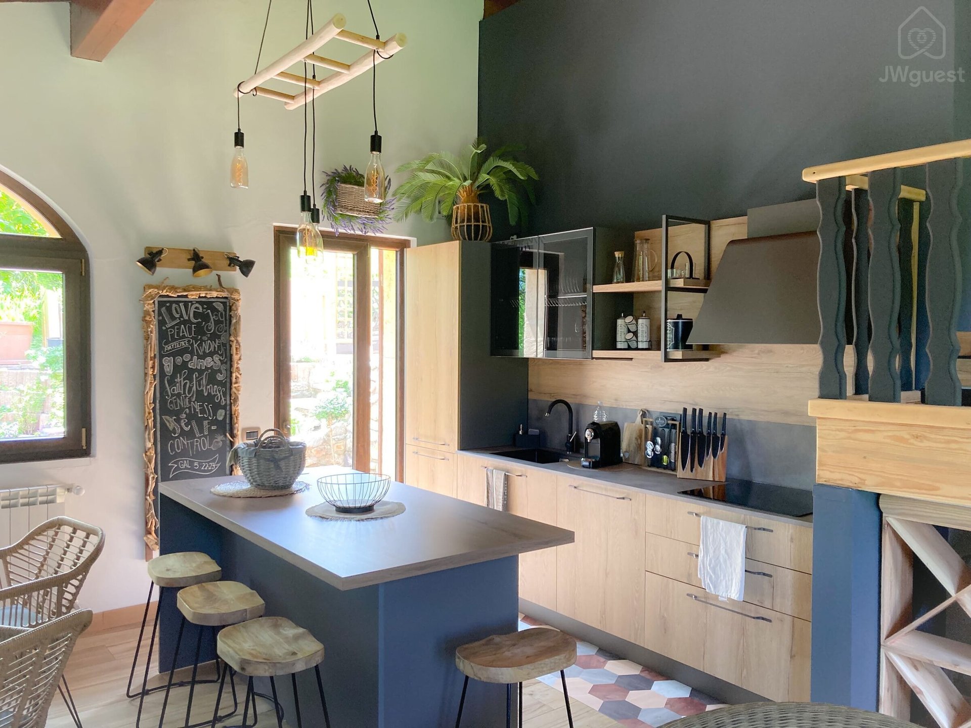 Casa immersa nel verde di un piccolo paesino di 300 abitanti, Marzio, Lombardia — photo 10