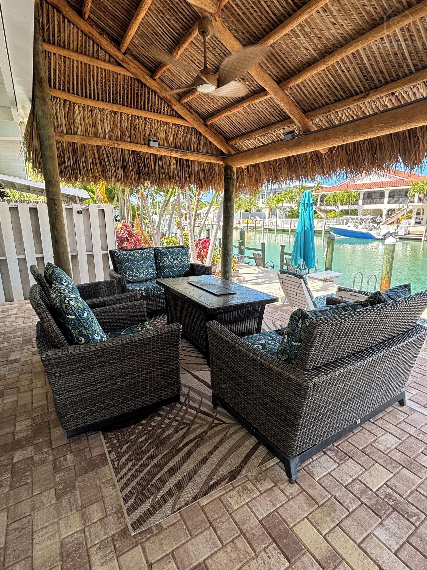 Terrace/patio — Waterfront 3BR 3BA with 37 ft Dock Tiki Hut Access to Club Pool, Key Colony Beach, Florida