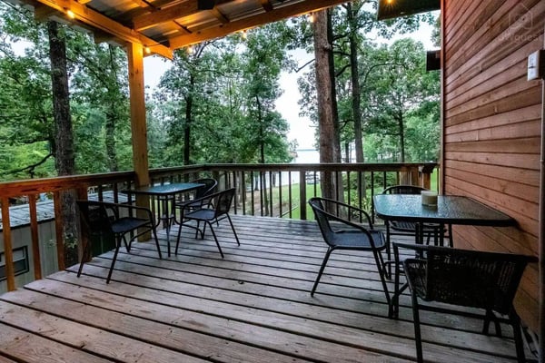 Outdoor seating area — Eden Cove Toledo Bend 4 kayaks Mid-lake Sleeps 16, Many, Louisiana