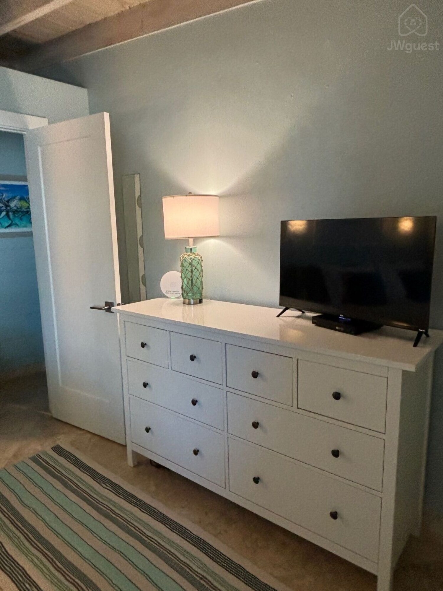 Interior — Waterfront 3BR 3BA with 37 ft Dock Tiki Hut Access to Club Pool, Key Colony Beach, Florida