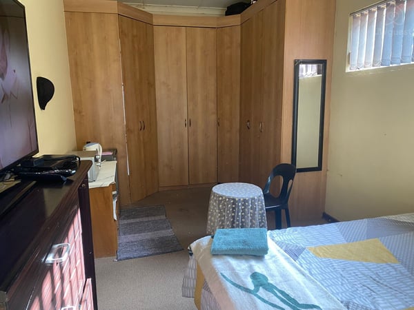 Korhaan Bedroom Suite, Roodepoort, Gauteng — photo 5