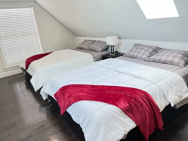 Bedroom 1 — Resort style house with pool - 5min from bethel, Wallkill, New York