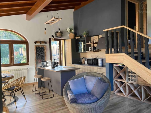 Casa immersa nel verde di un piccolo paesino di 300 abitanti, Marzio, Lombardia — photo 1