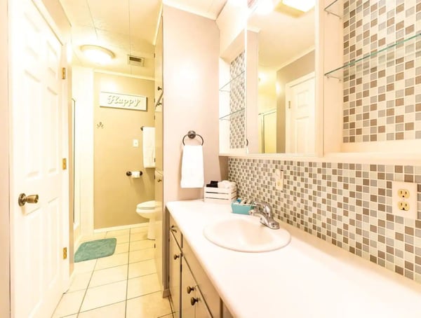 Bathroom — Eden Cove Toledo Bend 4 kayaks Mid-lake Sleeps 16, Many, Louisiana