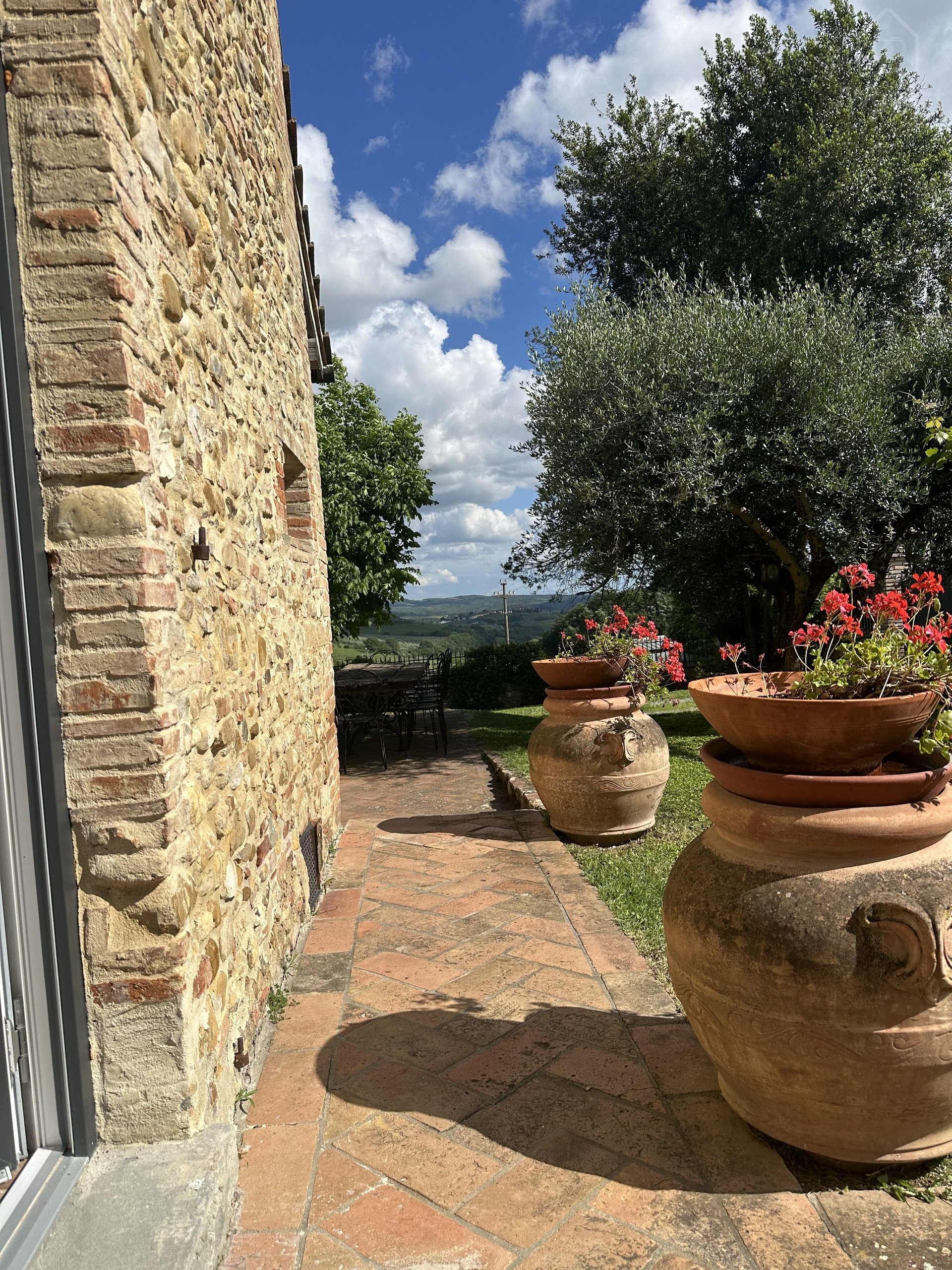 The Barn under the Tuscan countryside, Tavarnelle, Toscana — photo 30