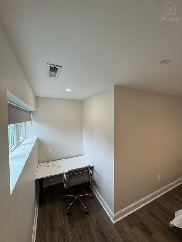 Cozy Basement Retreat with Private Entrance, Ashton-Sandy Spring, Maryland — photo 7