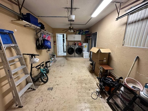 Garage and laundry — Family Rest House in Dania Beach, Dania Beach, Florida