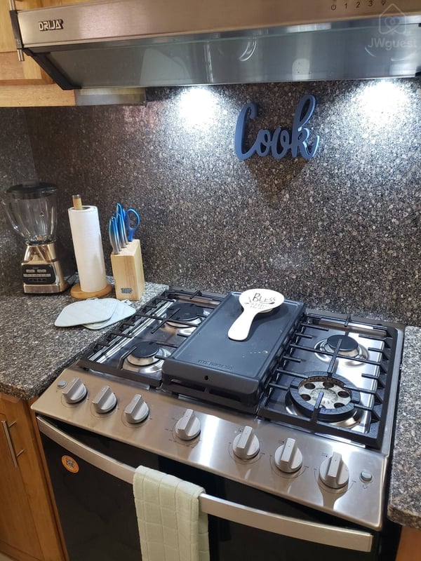 Full size stove — 3 Bedroom retreat balconies free parking air conditioned, Puerto Plata, Puerto Plata