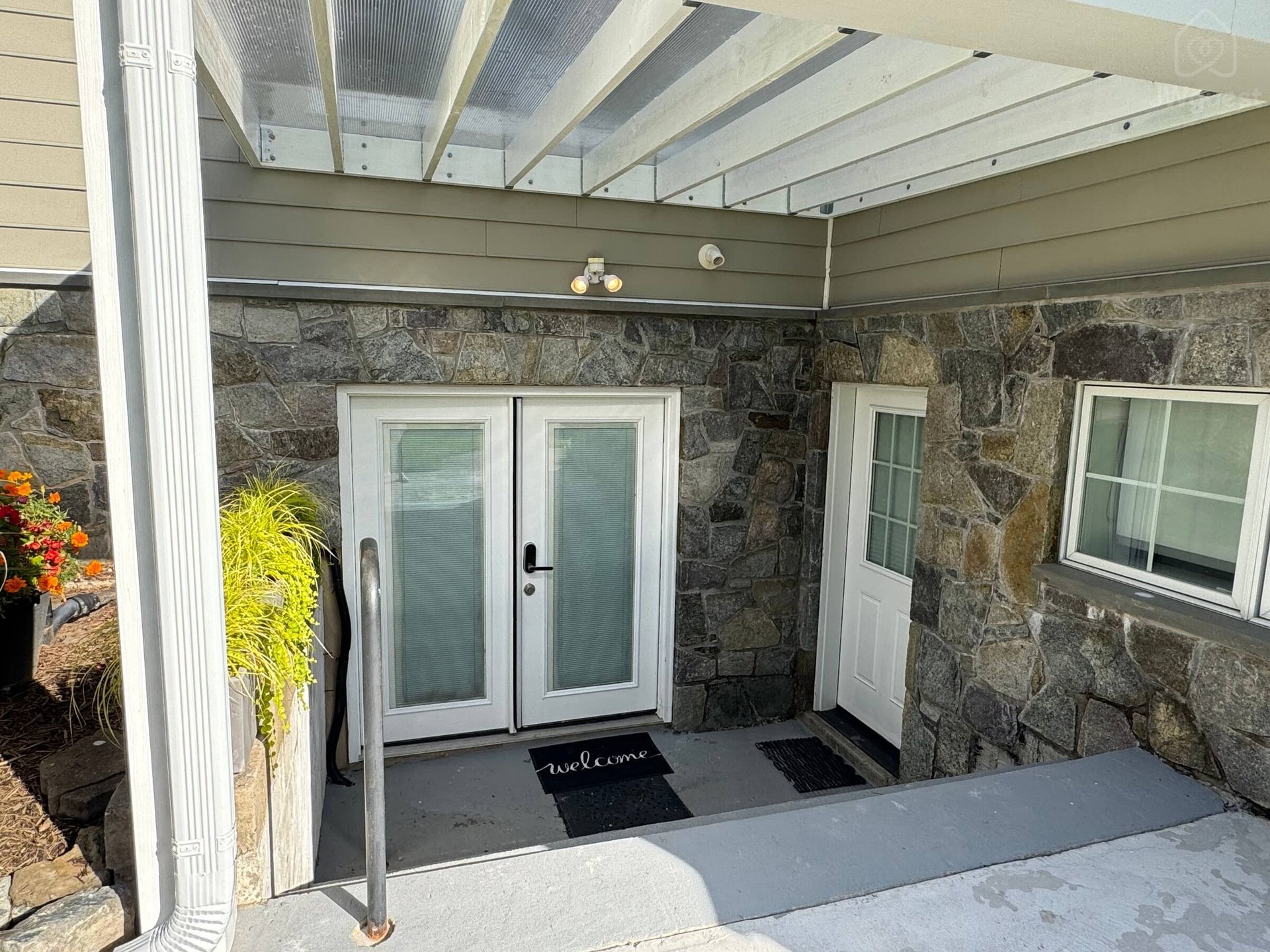 Cozy Basement Retreat with Private Entrance, Ashton-Sandy Spring, Maryland — photo 32