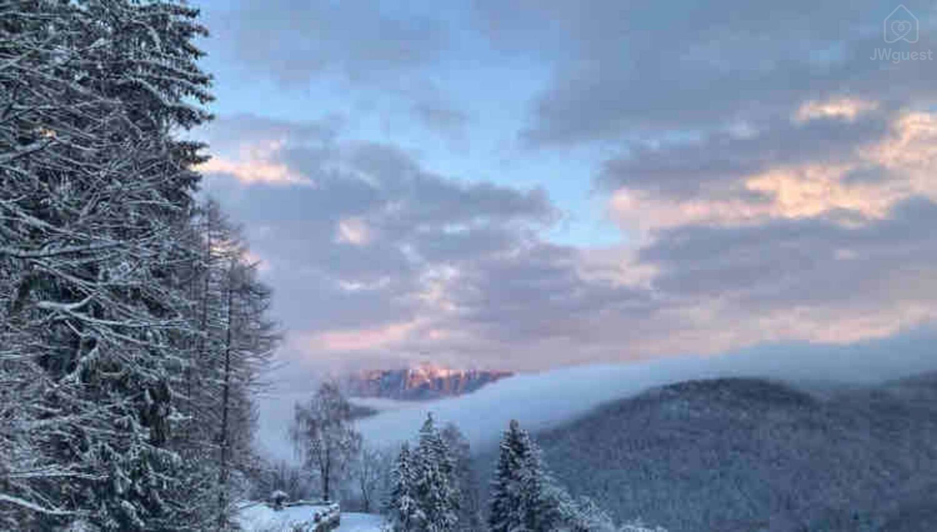 Casa immersa nel verde di un piccolo paesino di 300 abitanti, Marzio, Lombardia — photo 57