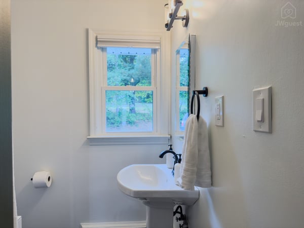 Full private bathroom off the hallway — Balm Villa - 2 King En Suites and 1 Queen, Newburgh, New York