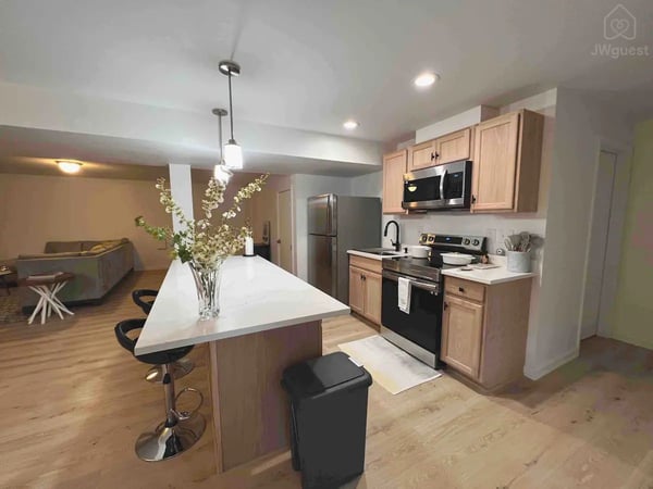 Modern Comforts Home, Stafford, Virginia — photo 4