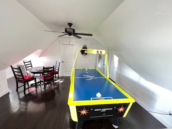 Resort style house with pool - 5min from bethel, Wallkill, New York — photo 14