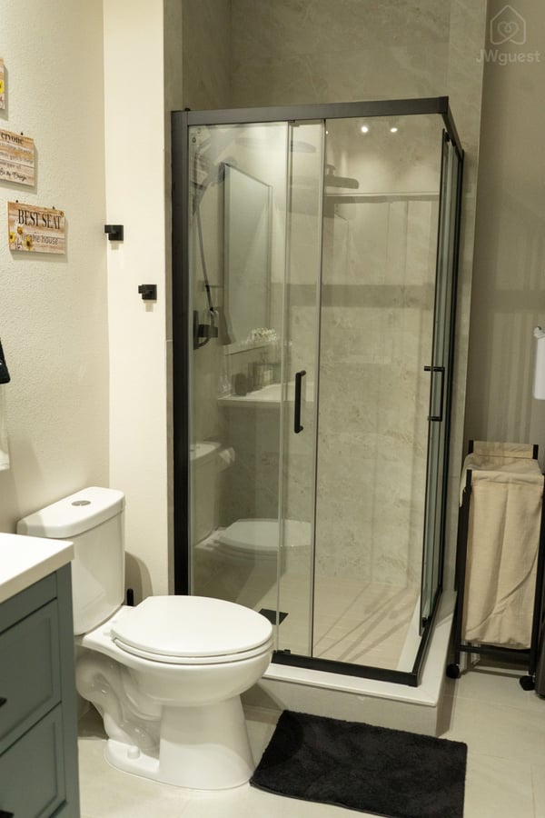 Shower area — Furnished 1BR Retreat Near ST Cloud, St. Cloud, Florida