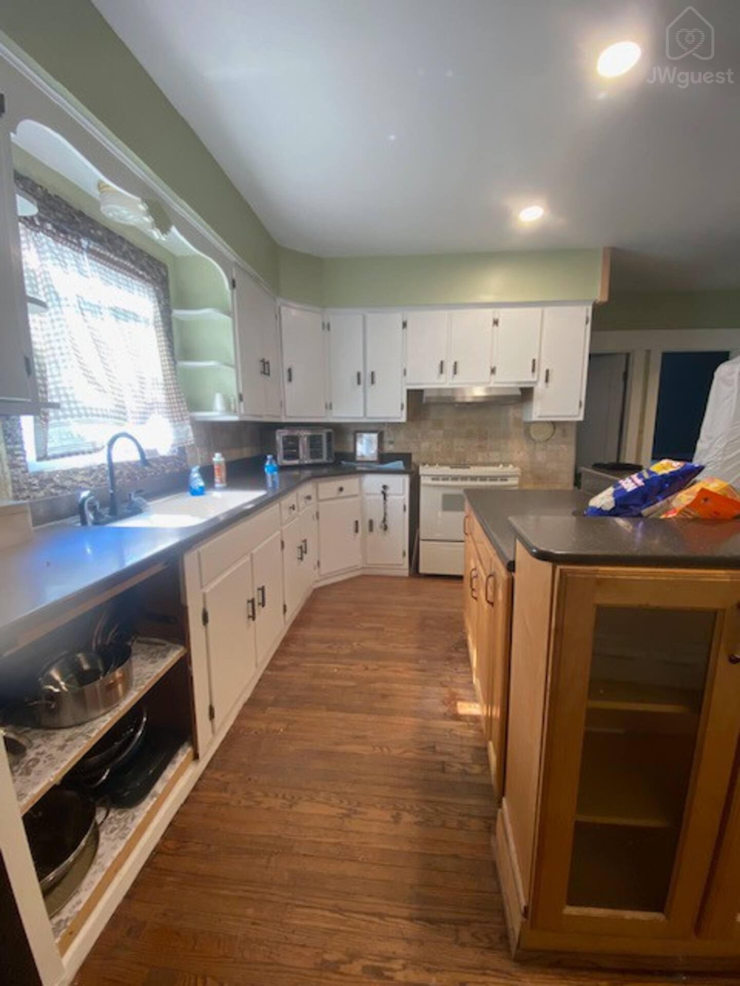 Home away from home cozy lower apartment, Erie County, New York — photo 17