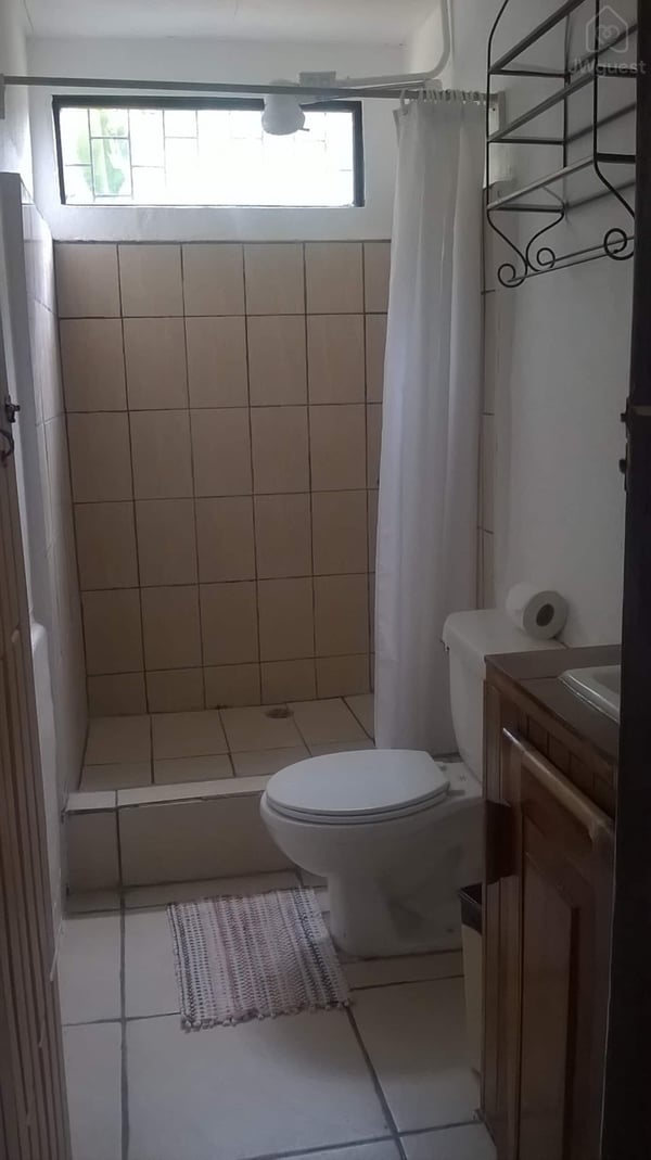 Bathroom — Cozy Casita Nearby Beaches, Curu Reserve and Bus Stop, Paquera, Provincia de Puntarenas
