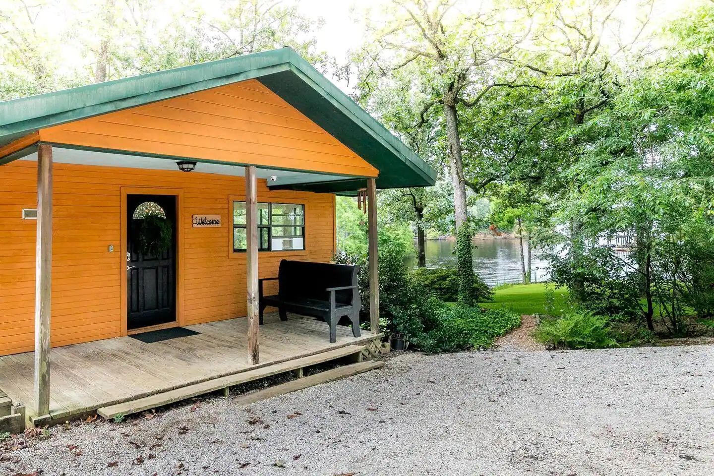Front of House — Eden Cove Toledo Bend 4 kayaks Mid-lake Sleeps 16, Many, Louisiana