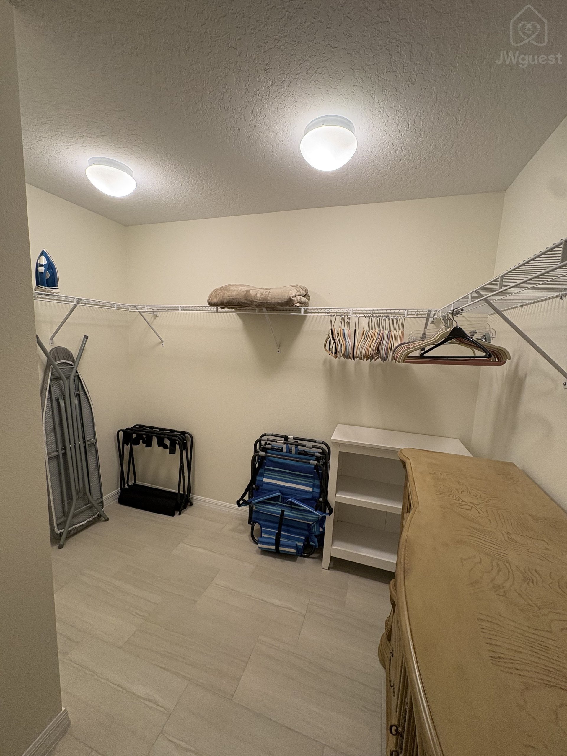 walkin closet — Private Coastal Guesthouse Retreat, Palm Coast, Florida