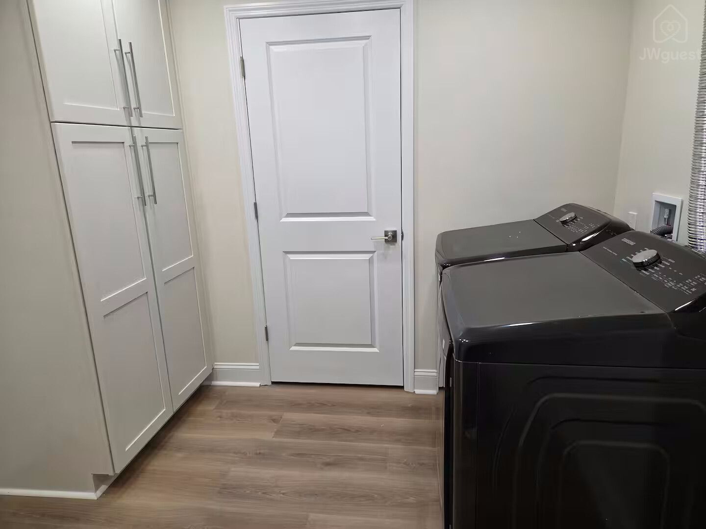 Laundry room with laundry pods provided. — New Modern 1 Bdr Apt 20 minutes from Atl airport, Sharpsburg, Georgia