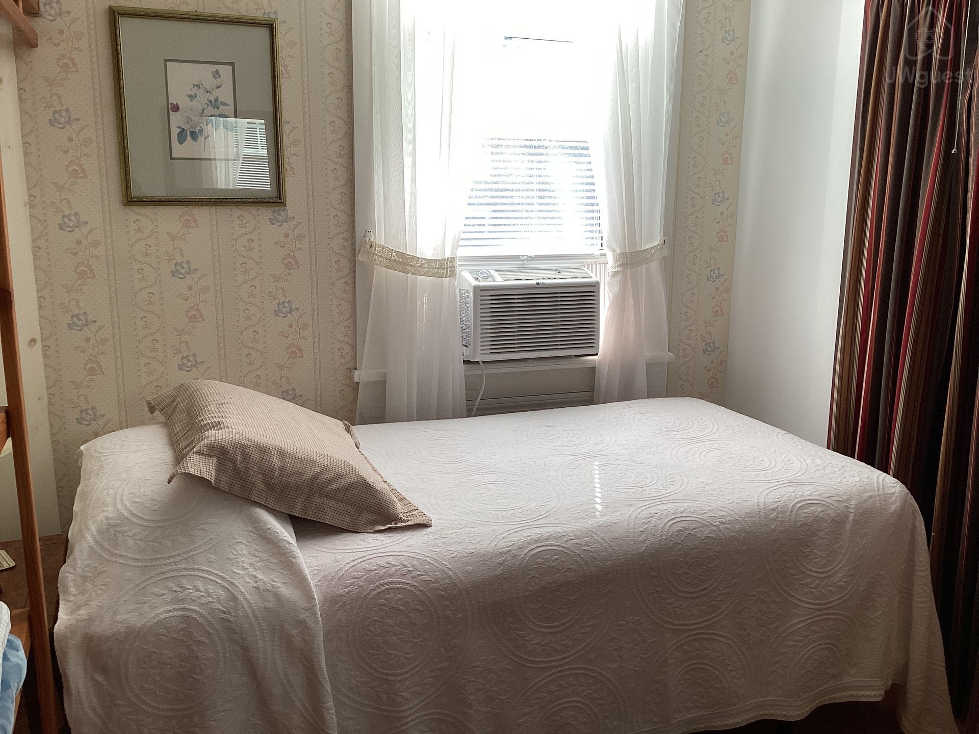 Rooms on the River Free Parking Wi-Fi, South Lee, Massachusetts — photo 29
