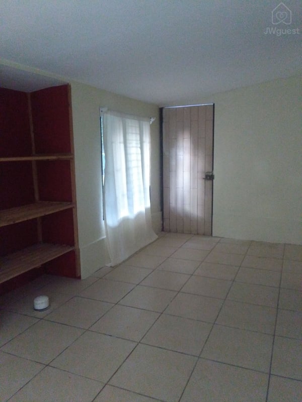 A room for your luggage — Cozy Casita Nearby Beaches, Curu Reserve and Bus Stop, Paquera, Provincia de Puntarenas