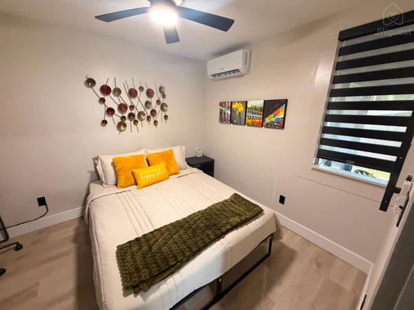 QUEEN BED — Furnished 1BR Retreat Near ST Cloud, St. Cloud, Florida