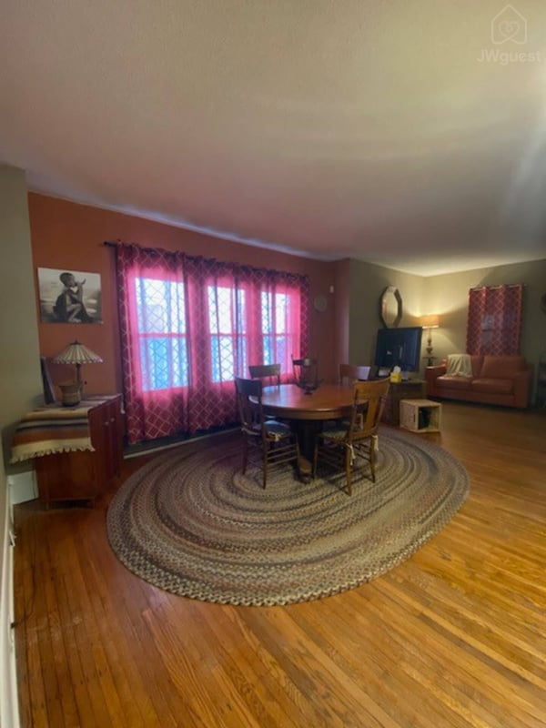 Home away from home cozy lower apartment, Erie County, New York — photo 13