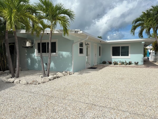 Exterior — Waterfront 3BR 3BA with 37 ft Dock Tiki Hut Access to Club Pool, Key Colony Beach, Florida