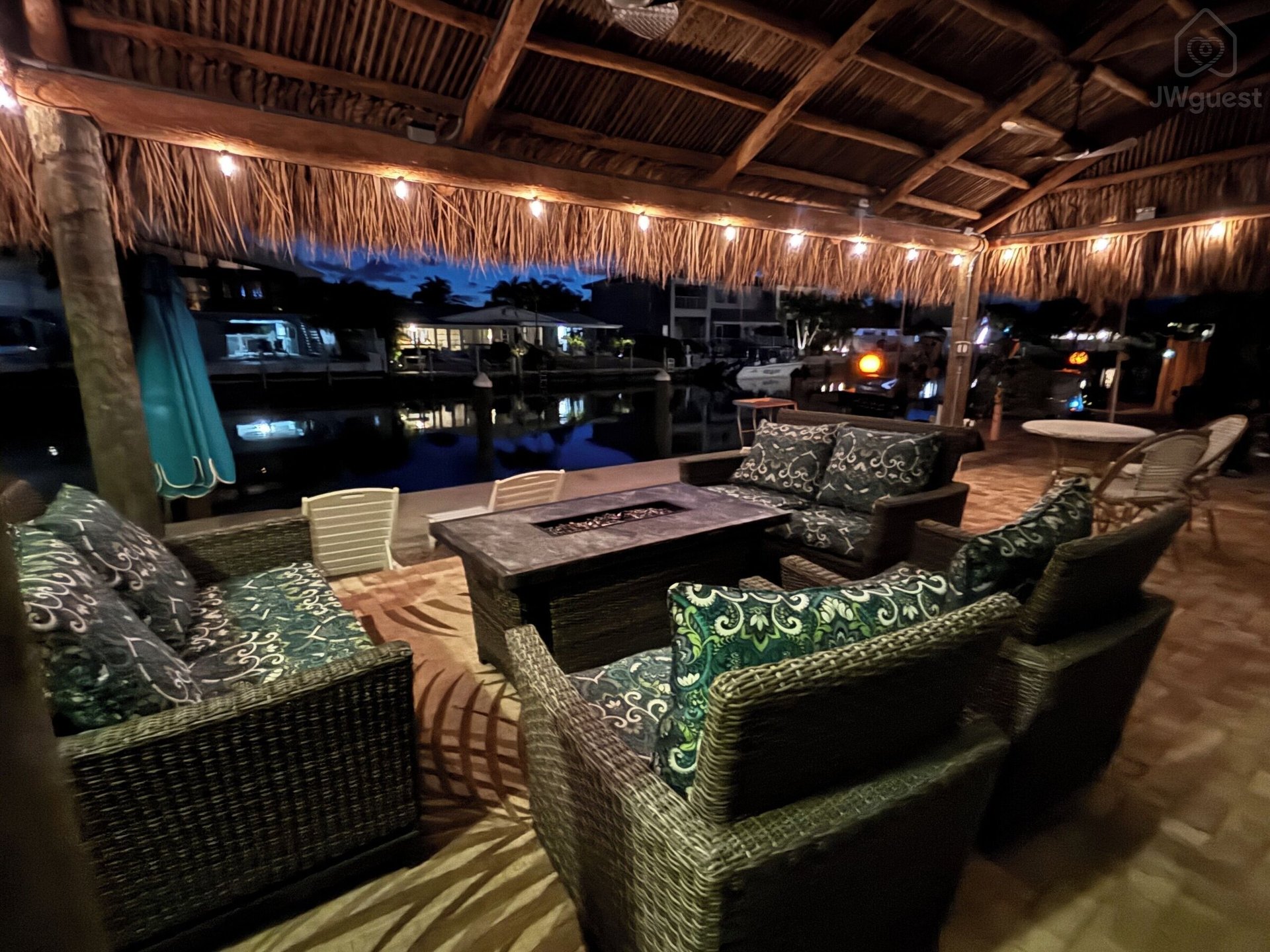 Property grounds — Waterfront 3BR 3BA with 37 ft Dock Tiki Hut Access to Club Pool, Key Colony Beach, Florida