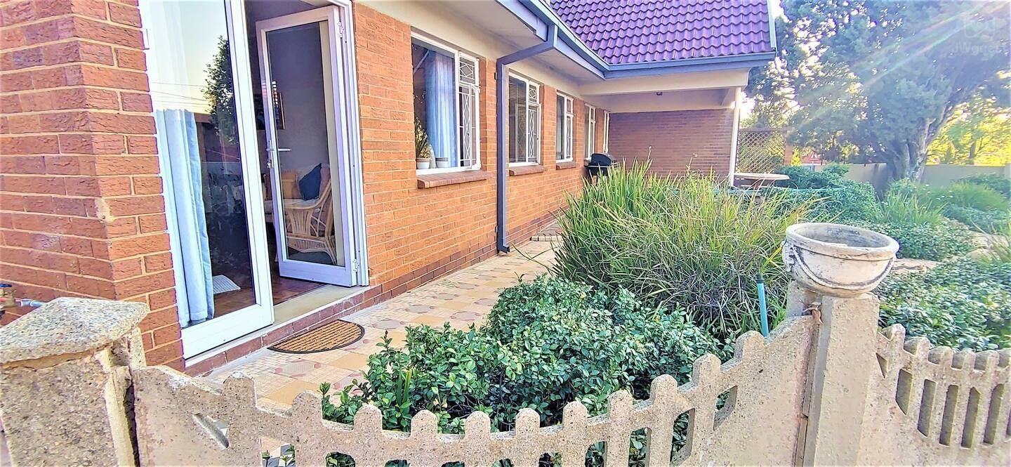 Garden cottage, Roodepoort, Gauteng — photo 36