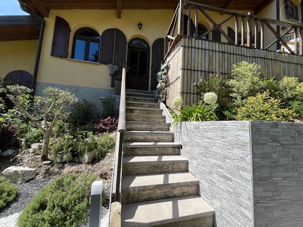 Casa immersa nel verde di un piccolo paesino di 300 abitanti, Marzio, Lombardia — photo 42