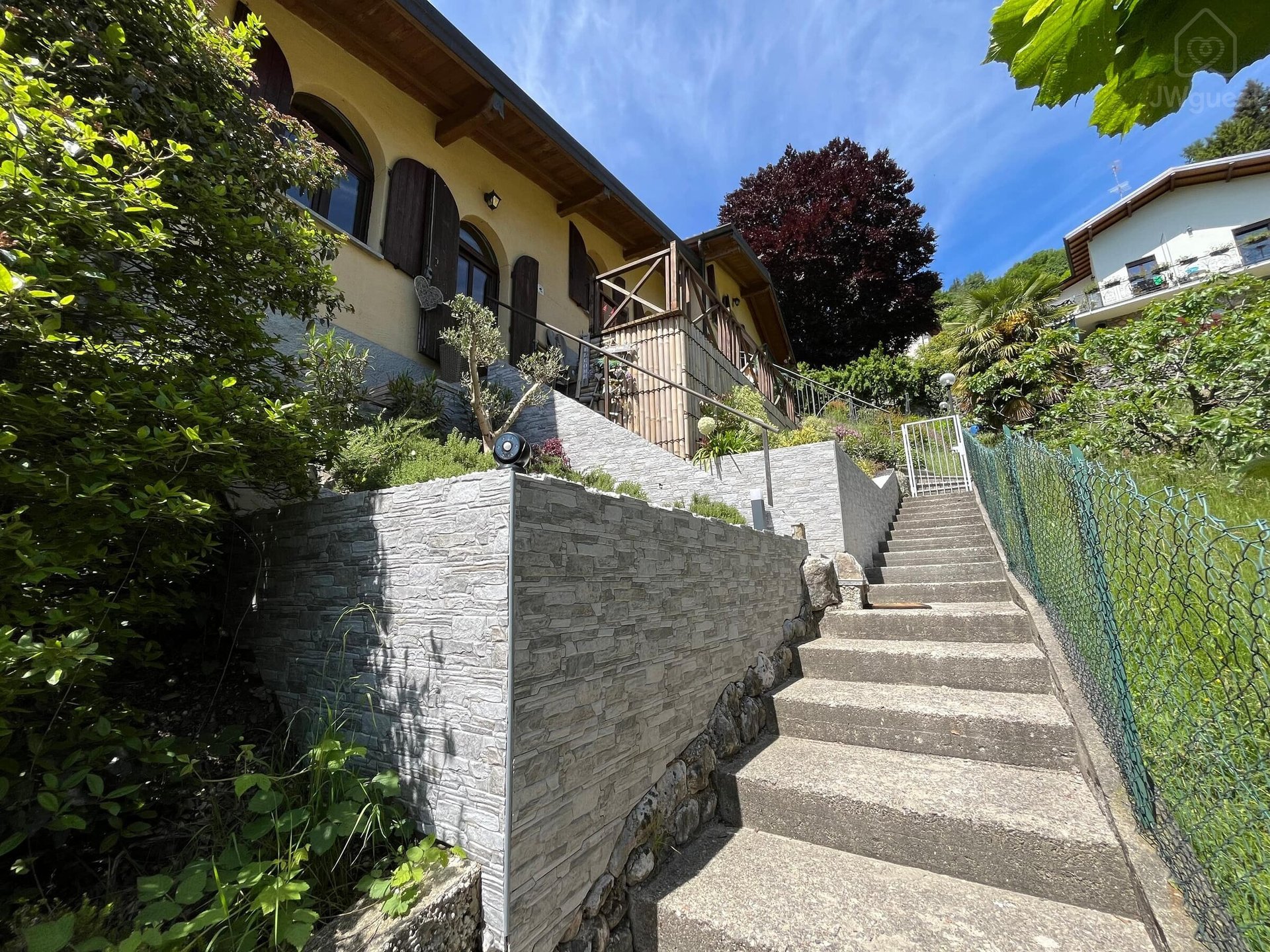 Casa immersa nel verde di un piccolo paesino di 300 abitanti, Marzio, Lombardia — photo 43