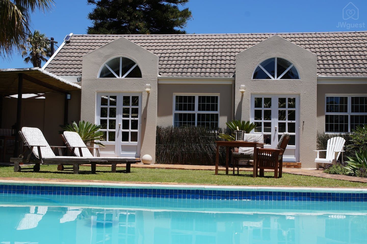 The 2 self-catering studios — Wonderful Studio Apartment between 2 Oceans #2, Cape Town, Western Cape