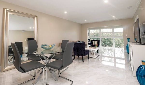 Pompano Beach bright condo, Lauderdale-by-the-Sea, Florida — photo 2