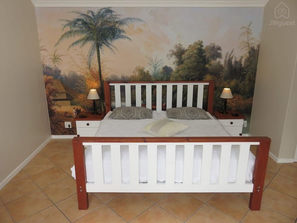 Studio 2 King sized Bed with 2 mattresses and 2 separate Duvets — Wonderful Studio Apartment between 2 Oceans #2, Cape Town, Western Cape