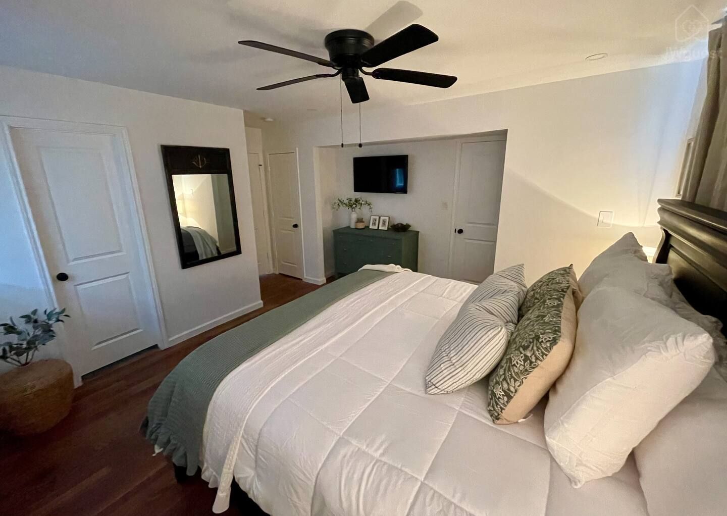 Bedroom 2 — The Cozy Corner 4BR Sleeps 8, Houston, Texas