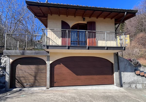 Casa immersa nel verde di un piccolo paesino di 300 abitanti, Marzio, Lombardia — photo 44
