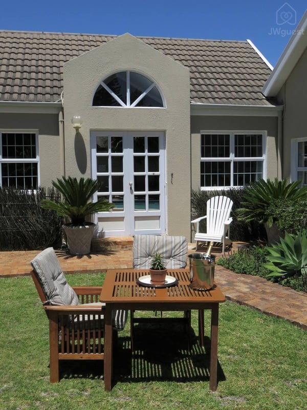 Studio 2 at the right — Wonderful Studio Apartment between 2 Oceans #2, Cape Town, Western Cape