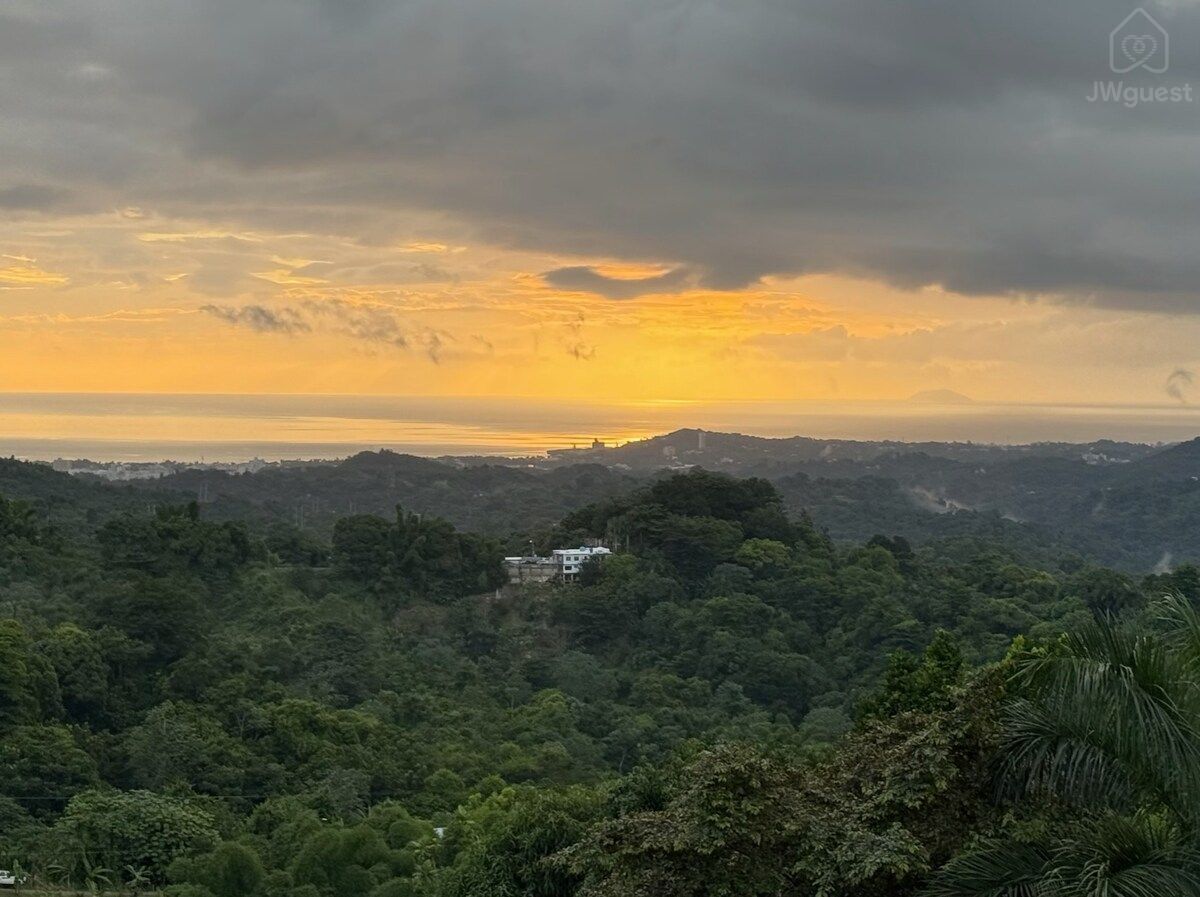 SunsetOasisPR is on the 2nd floor, Mayagüez, Mayagüez — photo 16