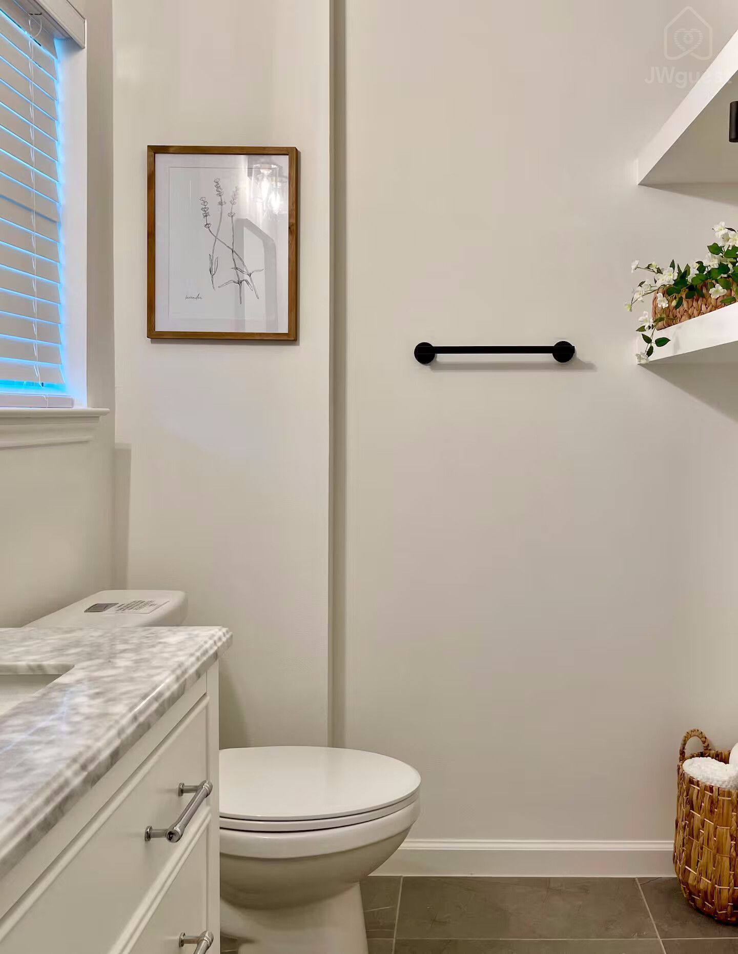 Bedroom 2 - bathroom — The Cozy Corner 4BR Sleeps 8, Houston, Texas