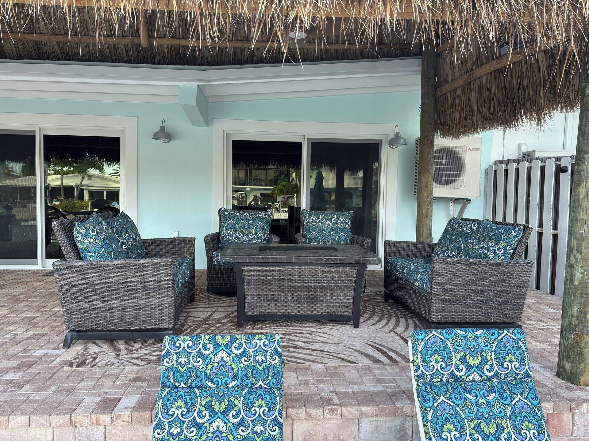 Terrace/patio — Waterfront 3BR 3BA with 37 ft Dock Tiki Hut Access to Club Pool, Key Colony Beach, Florida