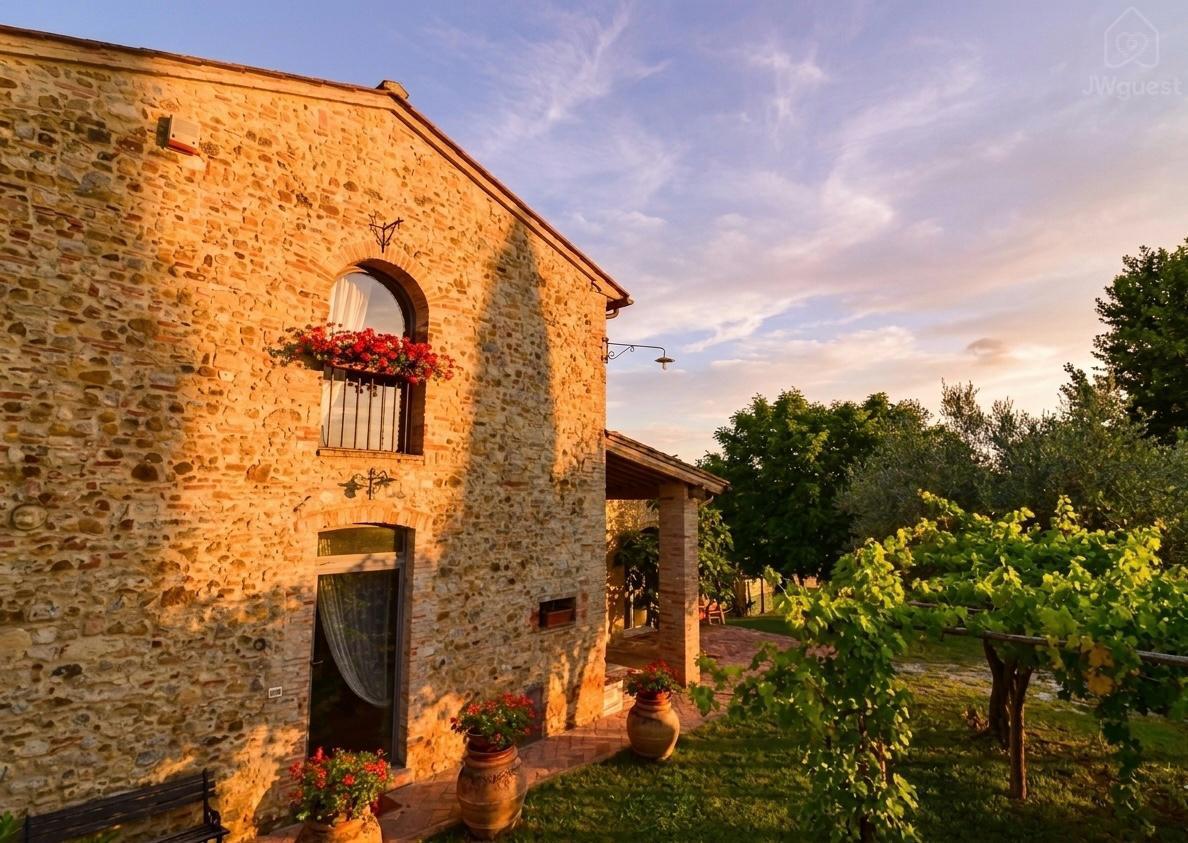 The Barn under the Tuscan countryside, Tavarnelle, Toscana — photo 1