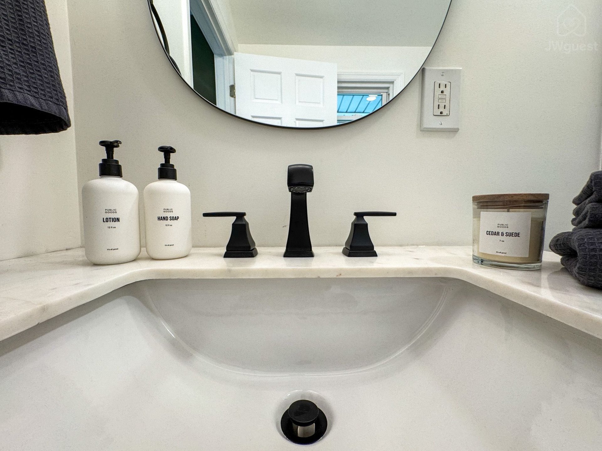 Balm Villa - 2 King En Suites and 1 Queen, Newburgh, New York — photo 34