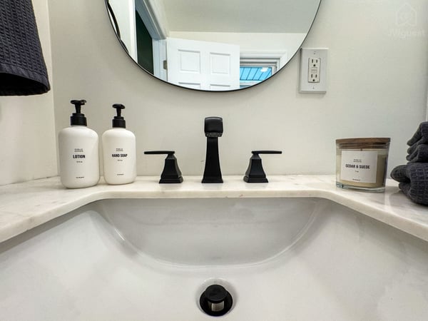 Balm Villa - 2 King En Suites and 1 Queen, Newburgh, New York — photo 34