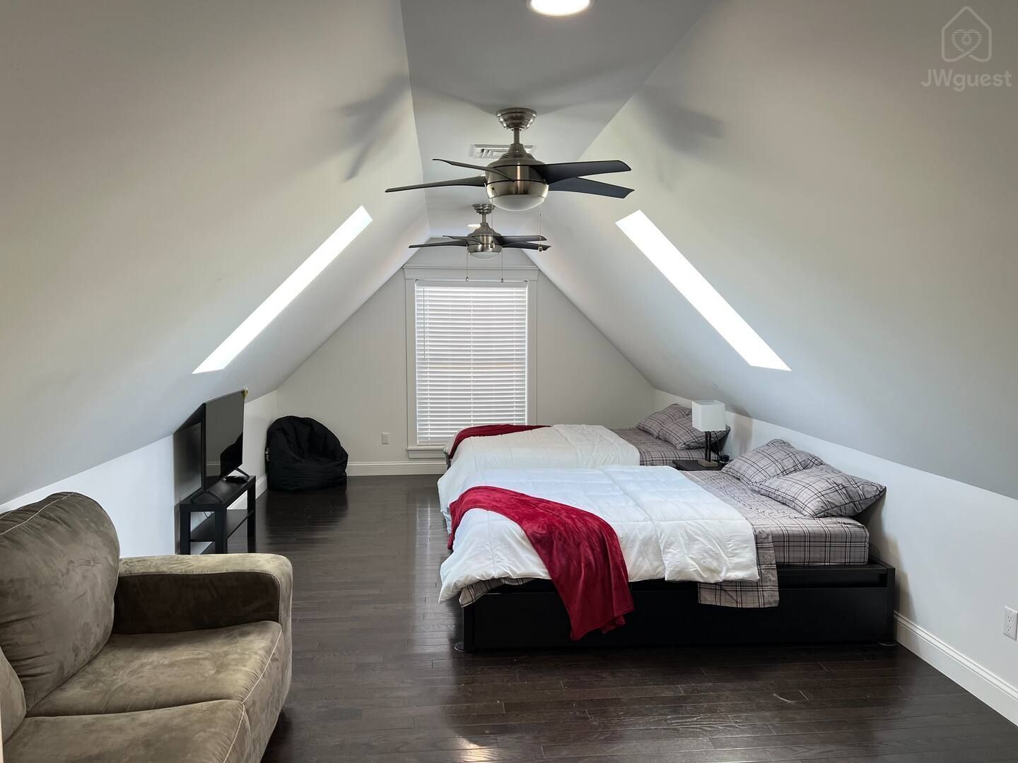 Bedroom 1 — Resort style house with pool - 5min from bethel, Wallkill, New York