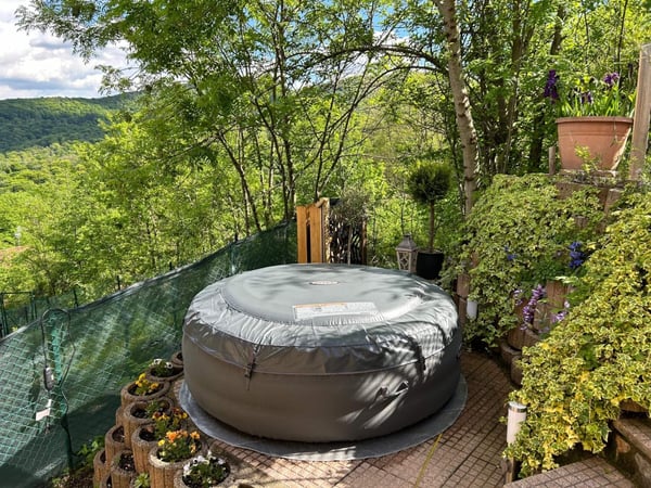 Casa immersa nel verde di un piccolo paesino di 300 abitanti, Marzio, Lombardia — photo 48