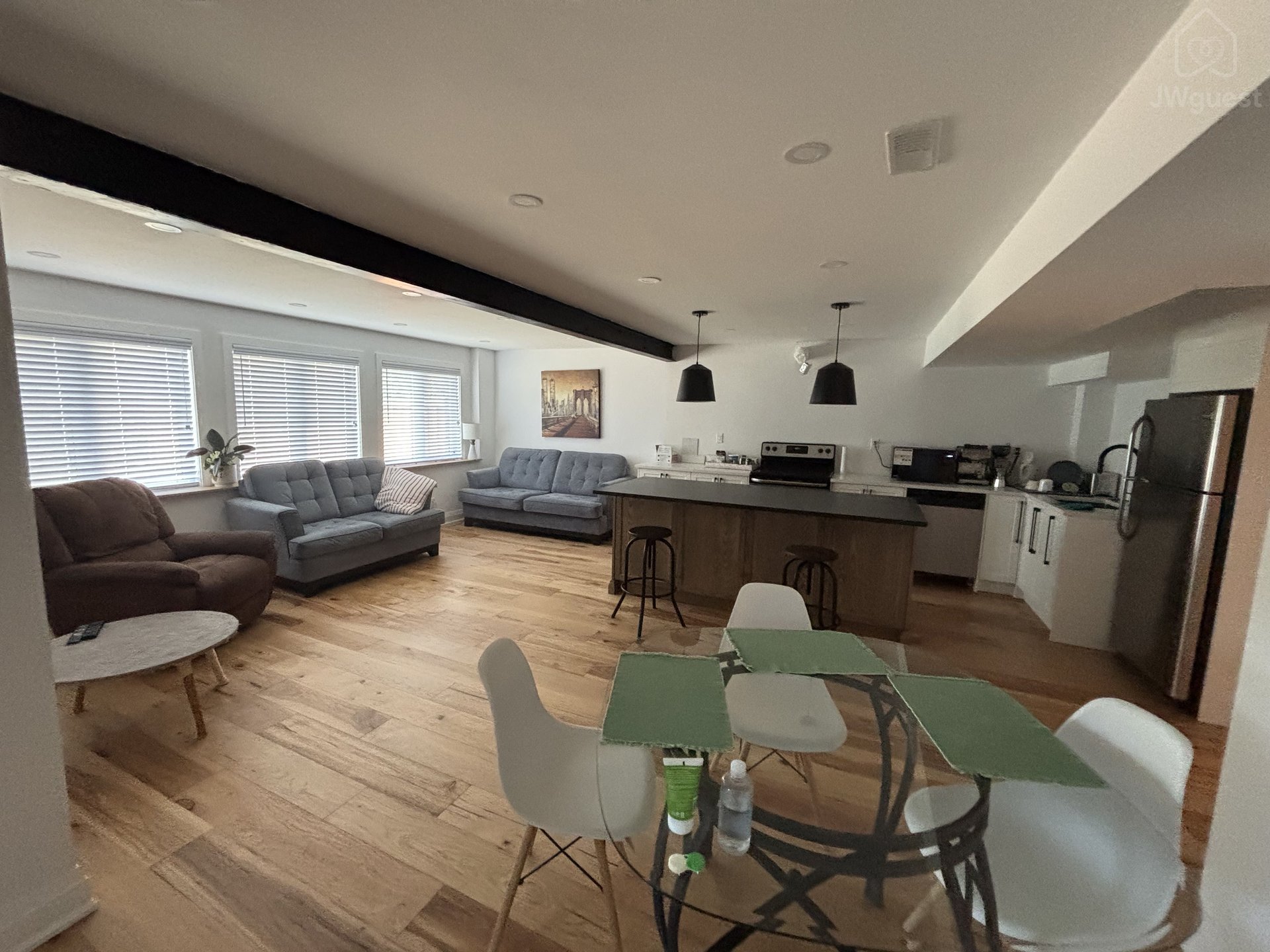 Bright & Modern Private Guest Suite | Separate Entrance | Newl, Brampton, Ontario — photo 1