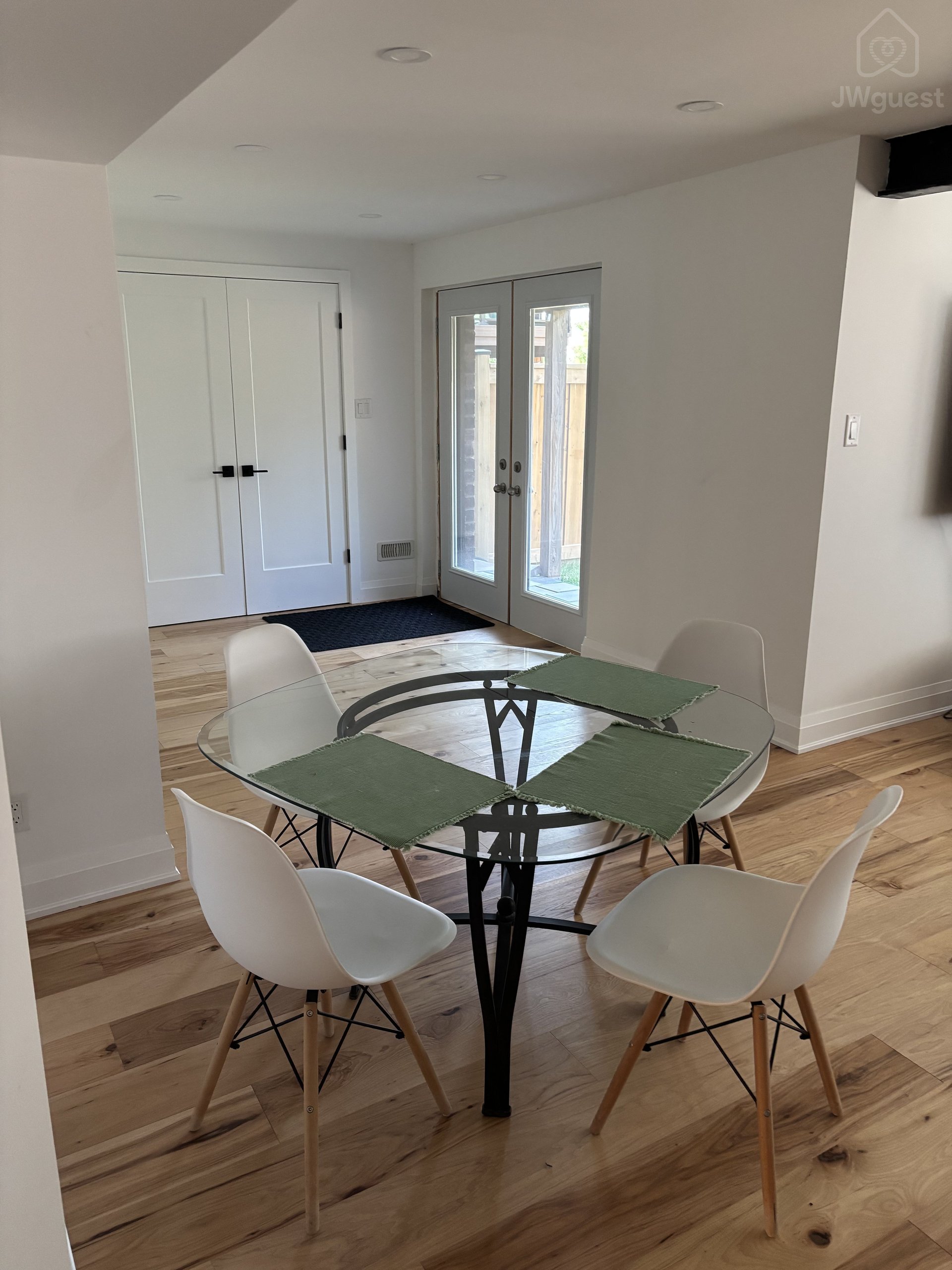 Bright & Modern Private Guest Suite | Separate Entrance | Newl, Brampton, Ontario — photo 2