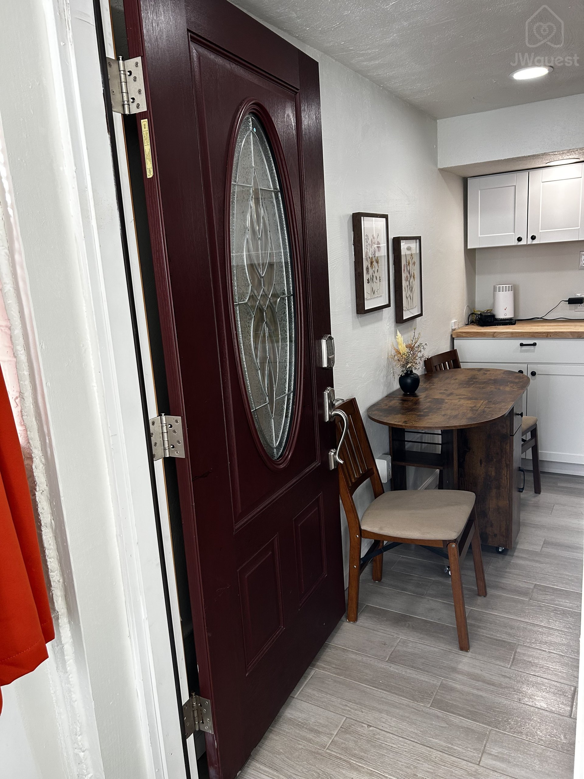 Entry into the kitchen area. — Immaculate one King bed apartment in North Versailles, Allegheny County, Pennsylvania