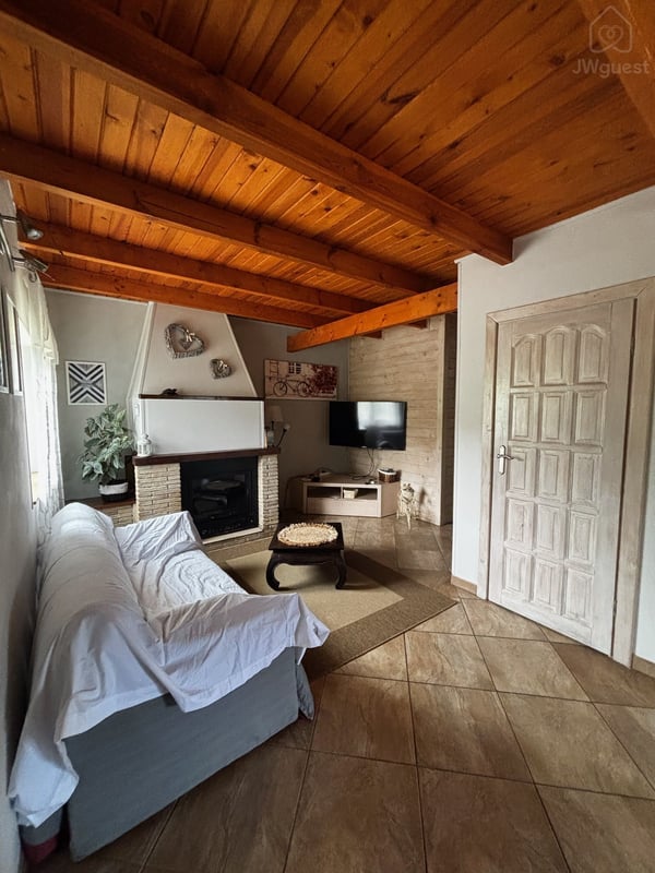Cozy Wooden House in Calabria Villa Victoria, Dipignano, Calabria — photo 10